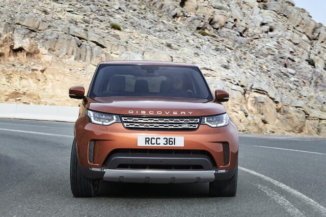 57ec322a700fd-2017LandRoverDiscovery1.jpg