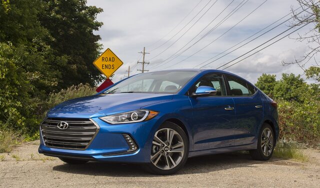 2017 Hyundai Elantra Limited front three-quarter view