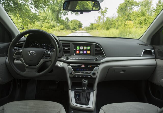 2017 Hyundai Elantra Limited infotainment and dashboard
