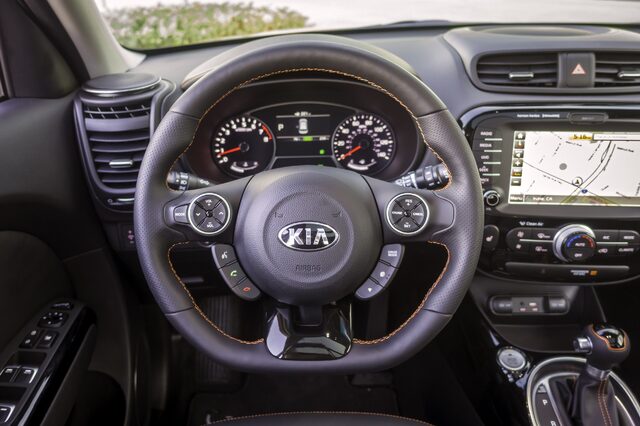 2017 Kia Soul Exclaim Steering Wheel and Dashboard