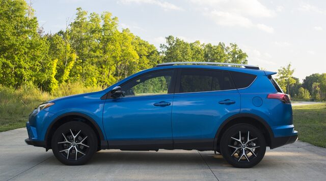 2016 Toyota RAV4 SE 2.jpg