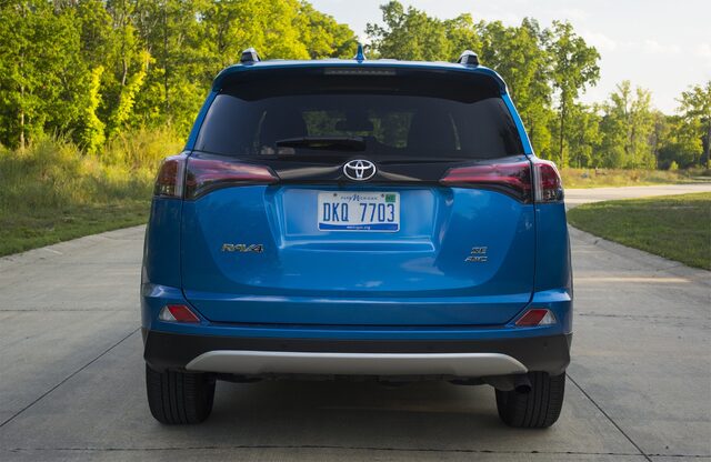 2016 Toyota RAV4 SE 3.jpg