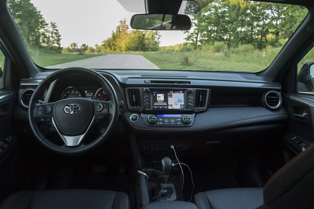 2016 Toyota RAV4 SE 9.jpg