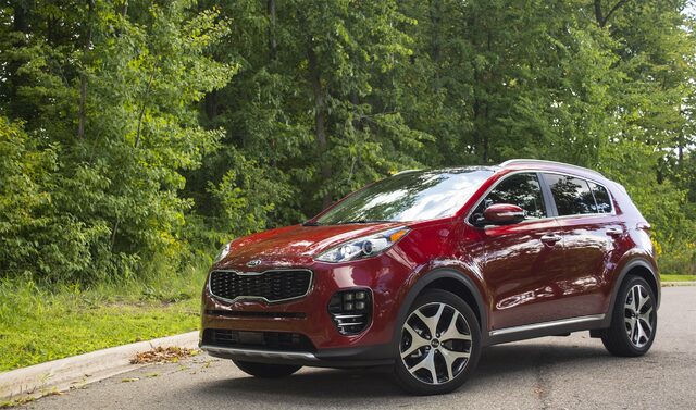 2017 Kia Sportage SX Turbo, front three-quarter view