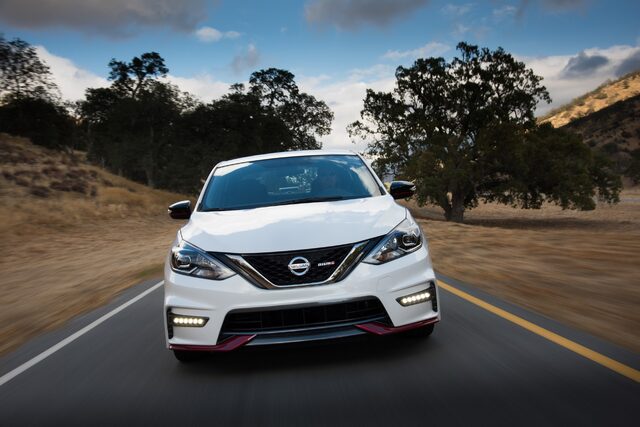 2017 Nissan Sentra NISMO 4.jpg