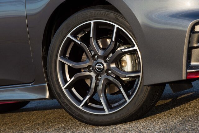 2017 Nissan Sentra NISMO 12.jpg