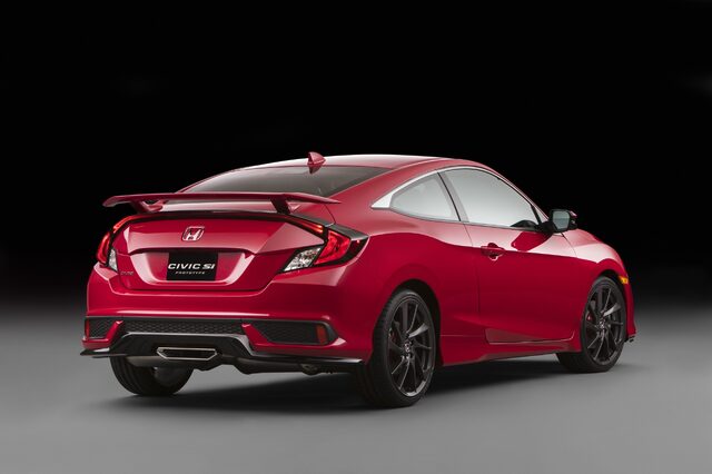 2017 Honda Civic Si Prototype 2.jpg