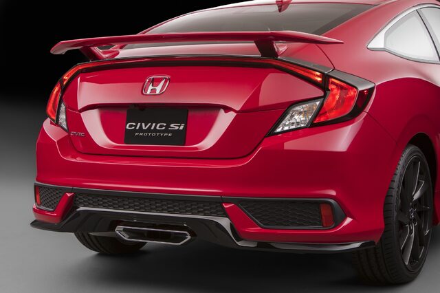 2017 Honda Civic Si Prototype 7.jpg