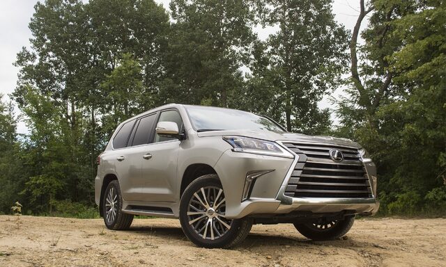 2016 Lexus LX 570 Three-Quarter Front View Off-Road