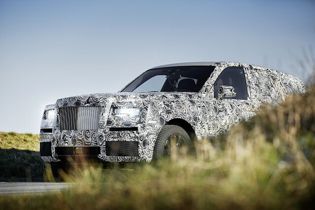 2018 Rolls-Royce Cullinan Prototype Outdoor Front Three-Quarter View