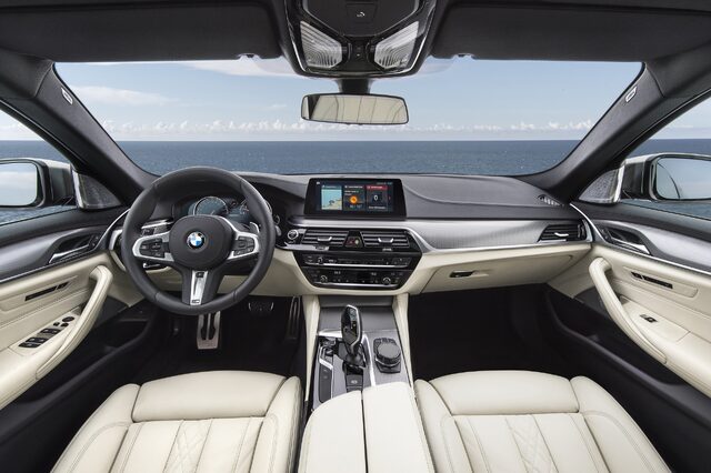 2018 BMW M550i xDrive 8.jpg