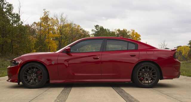 2016 Dodge Charger SRT Hellcat side profile