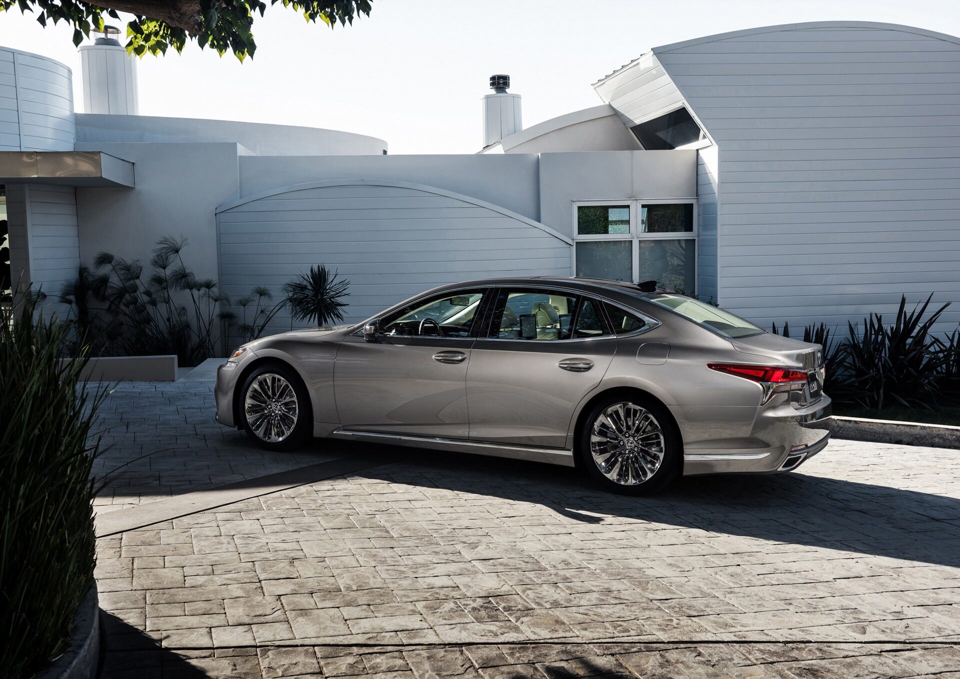 2018 Lexus LS