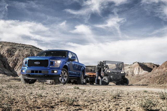 2018 Ford F-150 Sport Front View Desert Off-Road