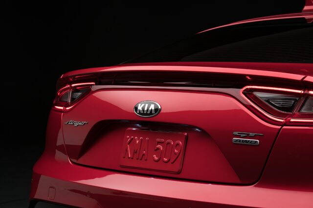 2018 Kia Stinger GT, Rear Badge and GT AWD Emblem Detail