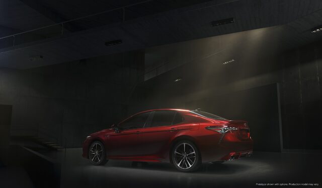 2018 Toyota Camry XSE Rear Three-Quarter View in Red