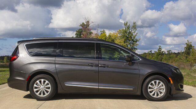 2017 Chrysler Pacifica Touring L — Full Side Profile, Granite Crystal