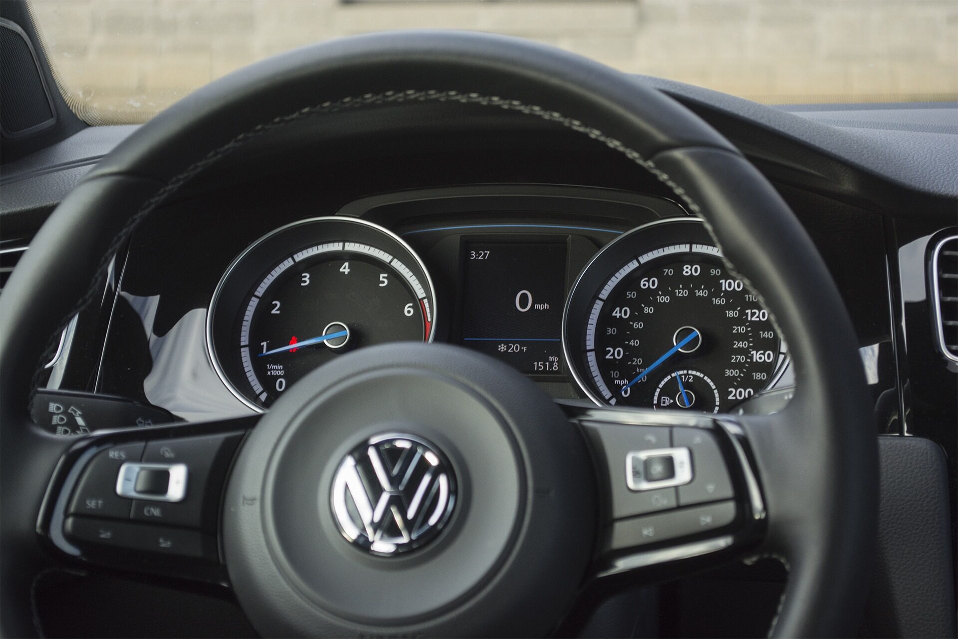Quick Drive: 2017 Volkswagen Golf R