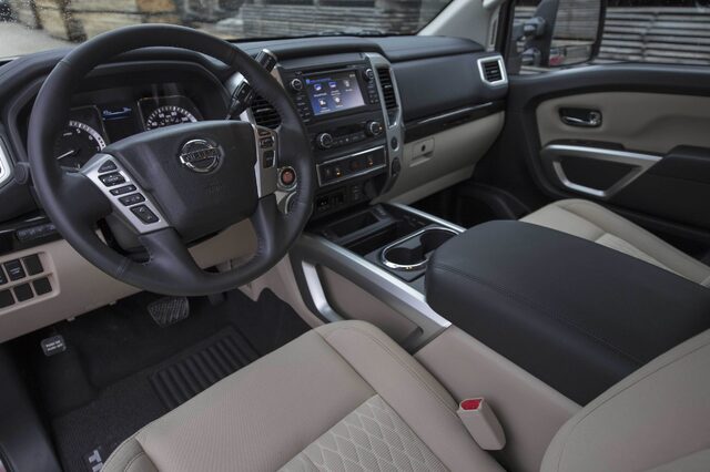 2017_Nissan_TITAN_King_Cab_16.jpg