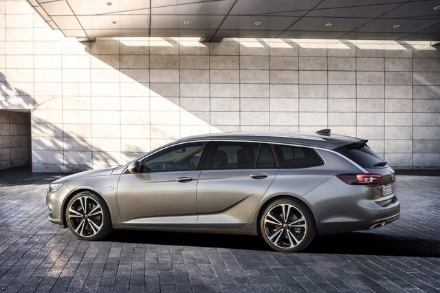 Opel Insignia Sports Tourer 3.jpg