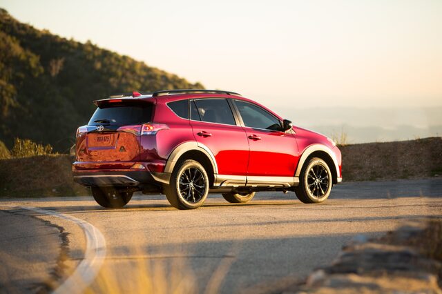 2018 Toyota RAV4 Adventure 2.jpg