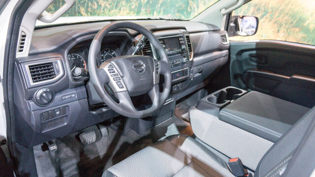 2017 Nissan Titan King Cab-4.jpg