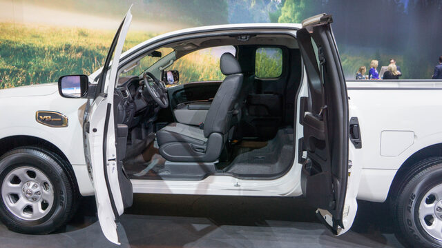 2017 Nissan Titan King Cab-5.jpg