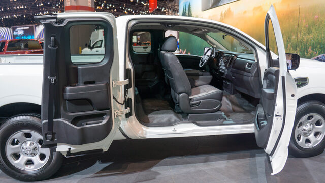 2017 Nissan Titan King Cab-8.jpg