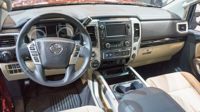 2017 Nissan Titan King Cab-16.jpg