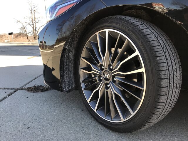 2017 Hyundai Elantra Sport 18-Inch Dark Alloy Wheel Detail