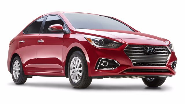 2018 Hyundai Accent Limited, Front Three-Quarter Low Angle