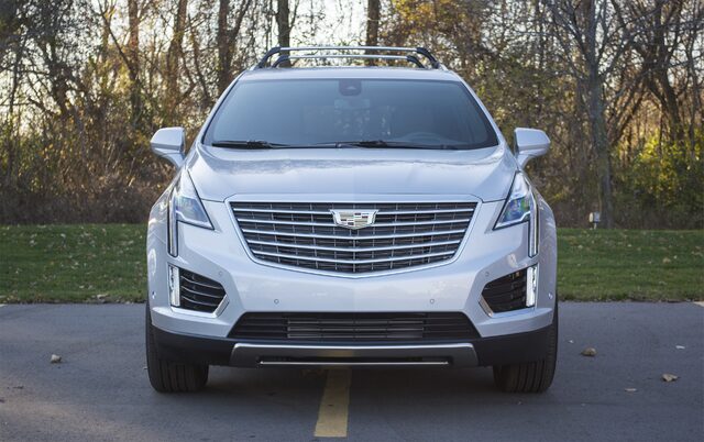 2017 Cadillac XT5 Platinum front fascia