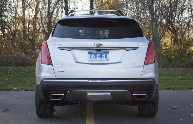 2017 Cadillac XT5 Platinum rear view