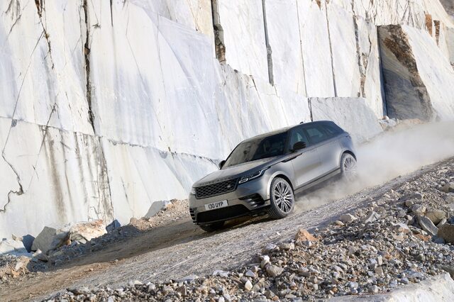 2018 Range Rover Velar 8.jpg