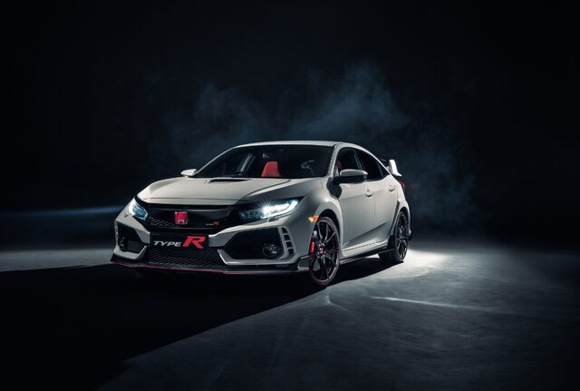 2017 Honda Civic Type R (European Version) 2.jpg
