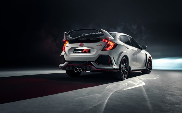 2017 Honda Civic Type R (European Version) 4.jpg