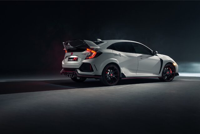2017 Honda Civic Type R (European Version) 5.jpg