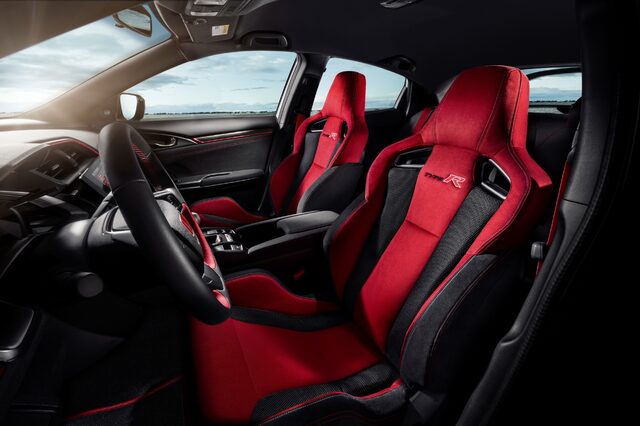 2017 Honda Civic Type R (European Version) 9.jpg
