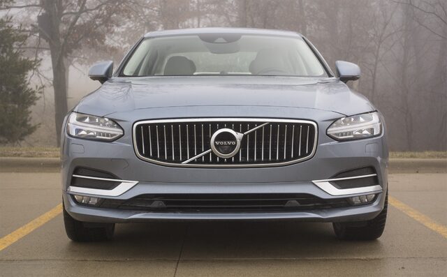 2017 Volvo S90 T6 Inscription — Front View, Mussel Blue Metallic