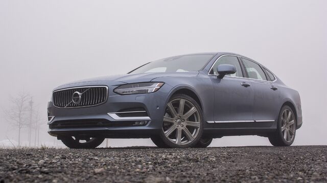 2017 Volvo S90 T6 Inscription — Front Three-Quarter View, Mussel Blue Metallic