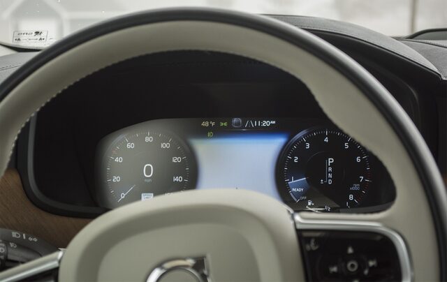 2017 Volvo S90 T6 Inscription — Digital Driver Information Display Close-Up