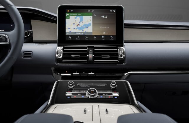 2018 Lincoln Navigator Center Stack Infotainment and Climate Controls
