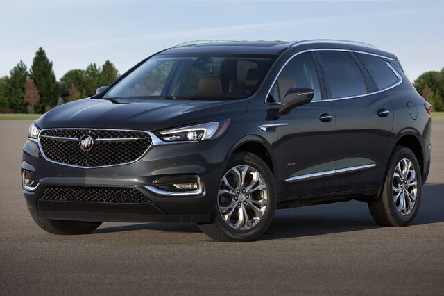 2018-Buick-Enclave-Avenir-009.jpg