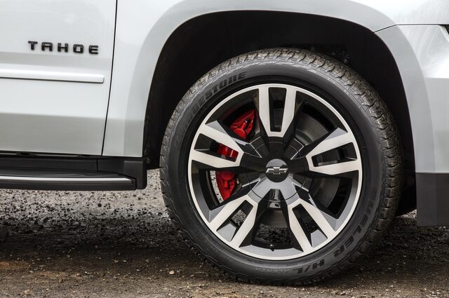 2018-Chevrolet-Tahoe-RST-006.jpg