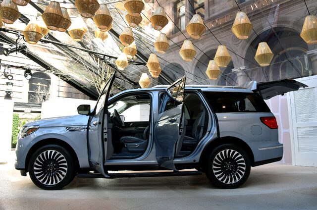 2018 Lincoln Navigator Side Profile All Doors Open