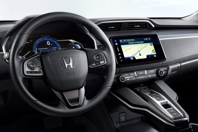 13 2017 Honda Clarity Electric.jpg