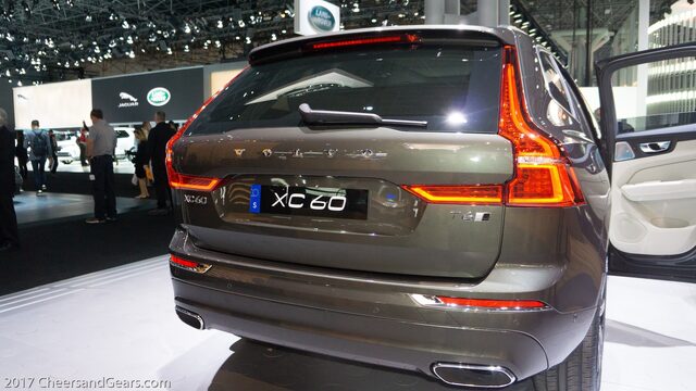 2018 Volvo XC60 Inscription Rear View