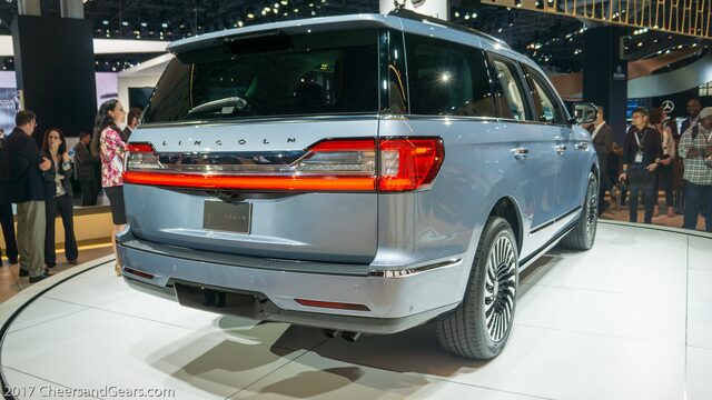 2018 Lincoln Navigator Rear Three-Quarter View at NYIAS