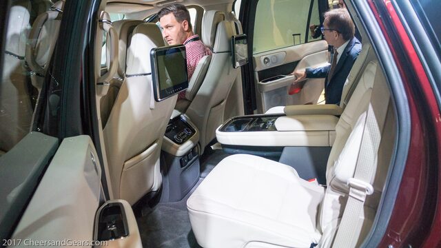 2018 Lincoln Navigator Second Row Seats with Rear Entertainment Screens
