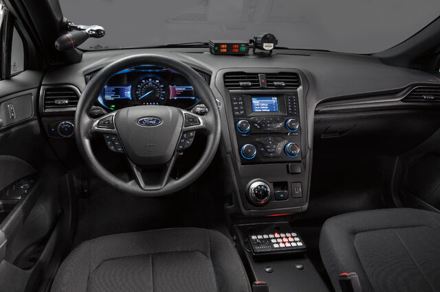Police-Responder-Hybrid-Sedan-4.jpg
